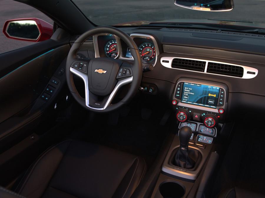  Chevrolet Camaro SS Convertible 2013 года  (фото 23 из 24)